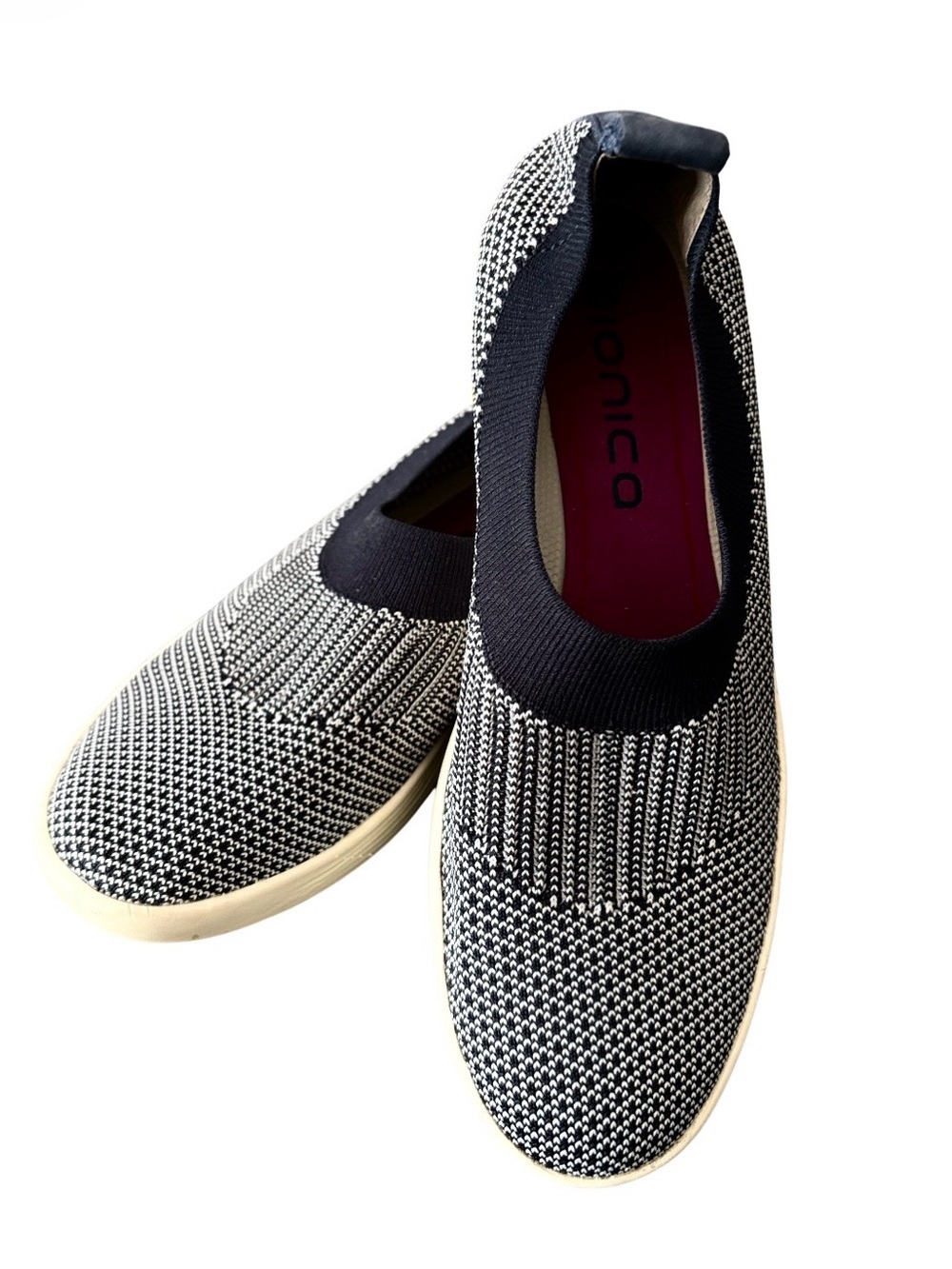 BIONICA Slip On Knit Sneaker sz 9.5